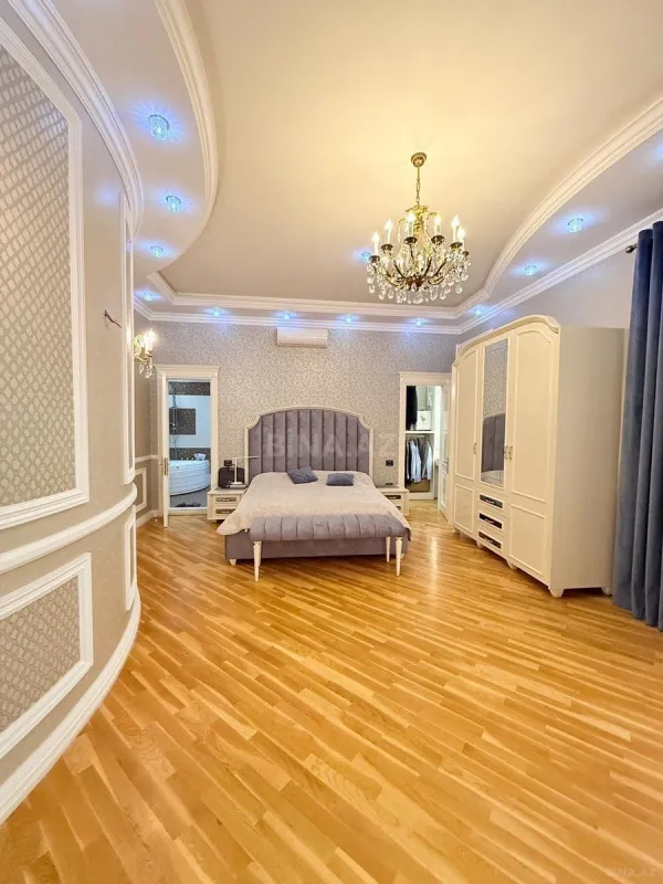 Satılır 5 otaqlı həyət evi 420 m²