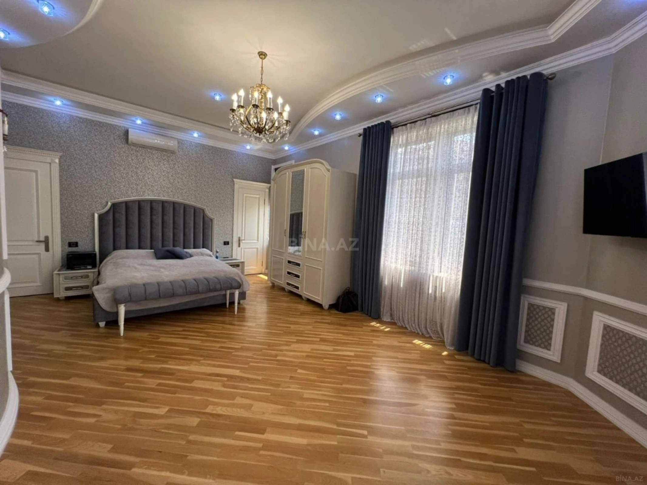 Satılır 5 otaqlı həyət evi 420 m²