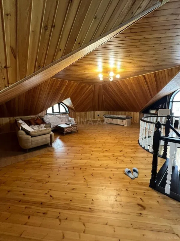 Satılır 5 otaqlı həyət evi 420 m²