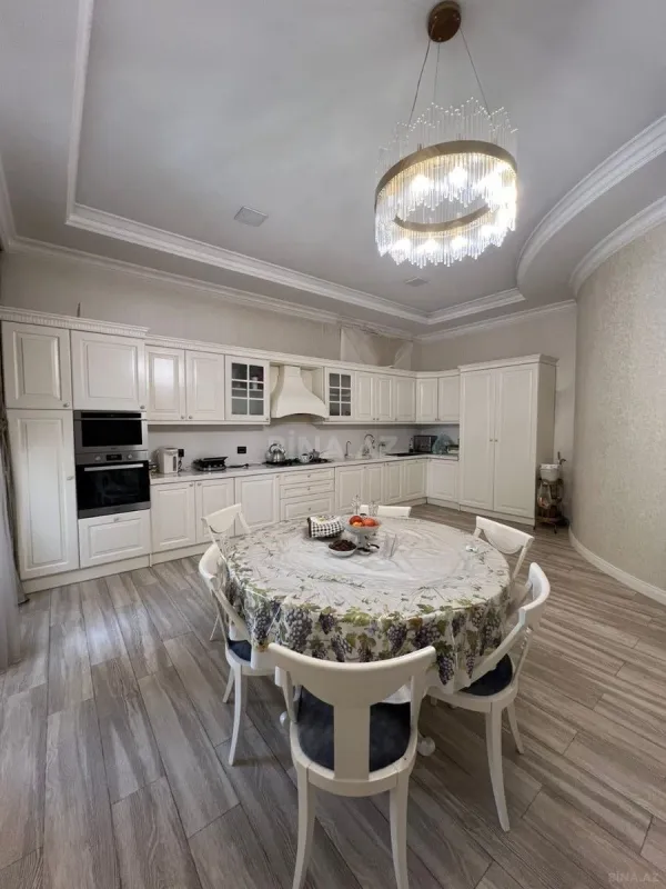 Satılır 5 otaqlı həyət evi 420 m²