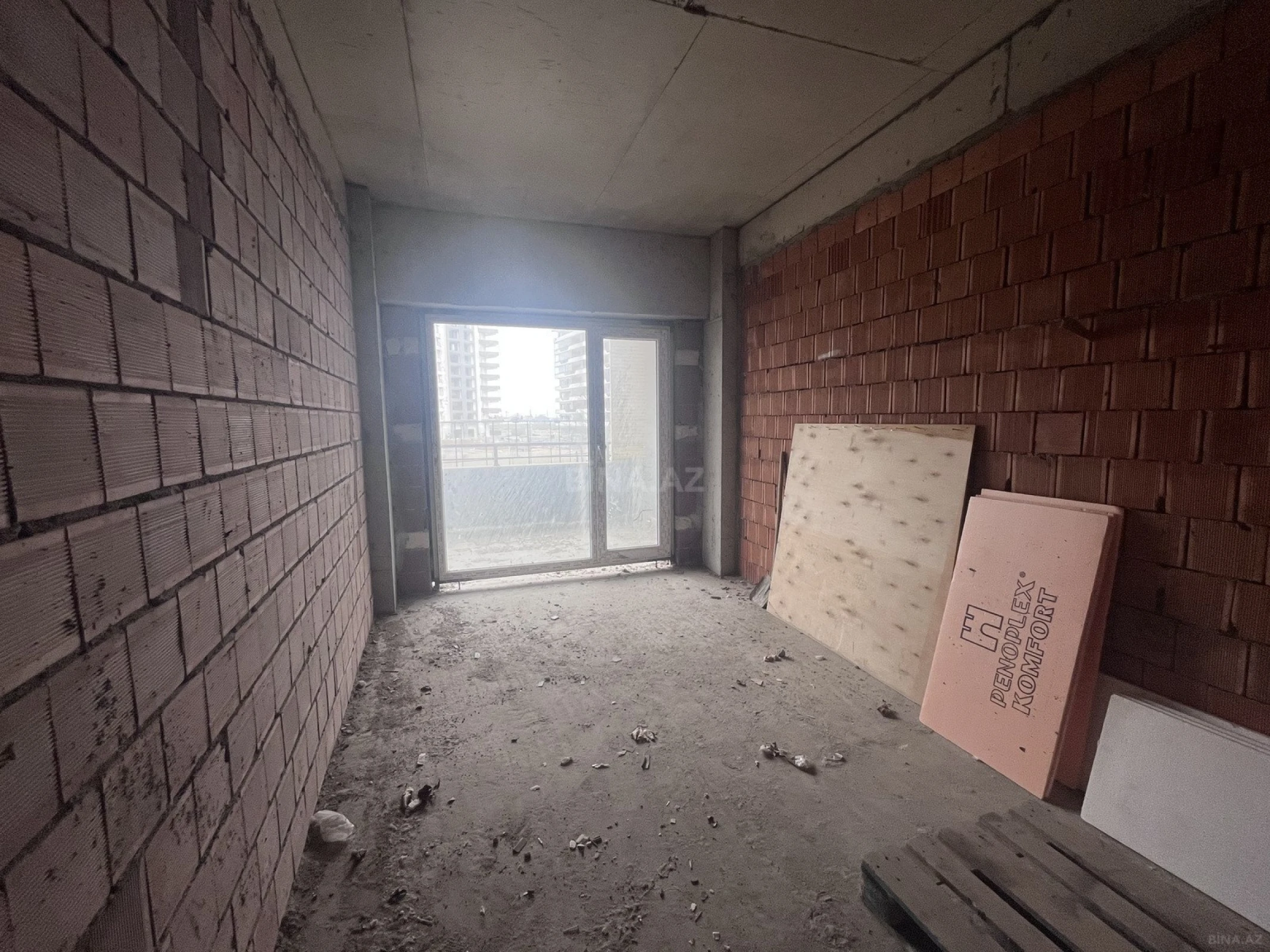 Satılır 2 otaqlı mənzil 68 m²