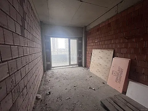 Satılır 2 otaqlı mənzil 68 m²