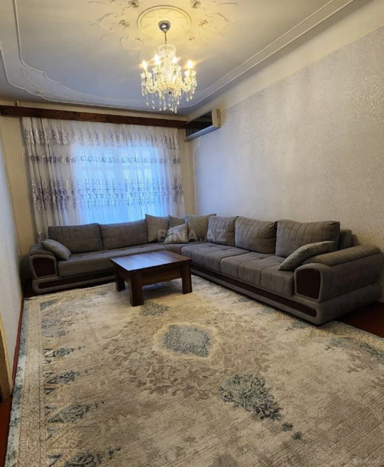 Satılır 5 otaqlı mənzil 110 m²