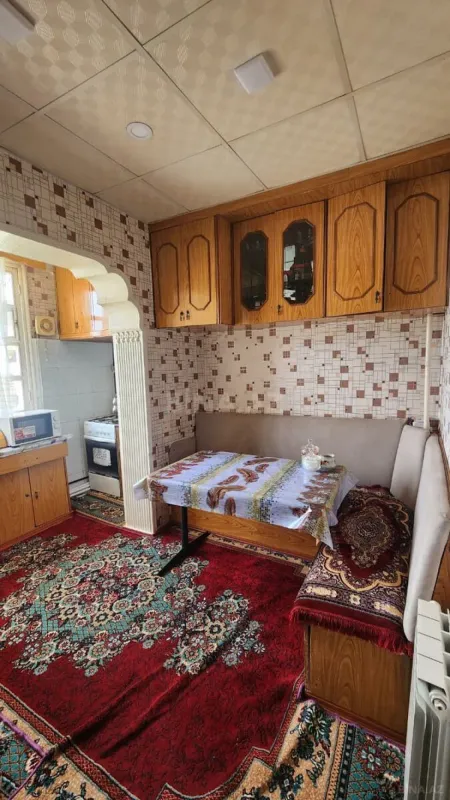 Satılır 5 otaqlı mənzil 110 m²