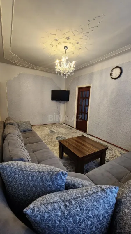 Satılır 5 otaqlı mənzil 110 m²