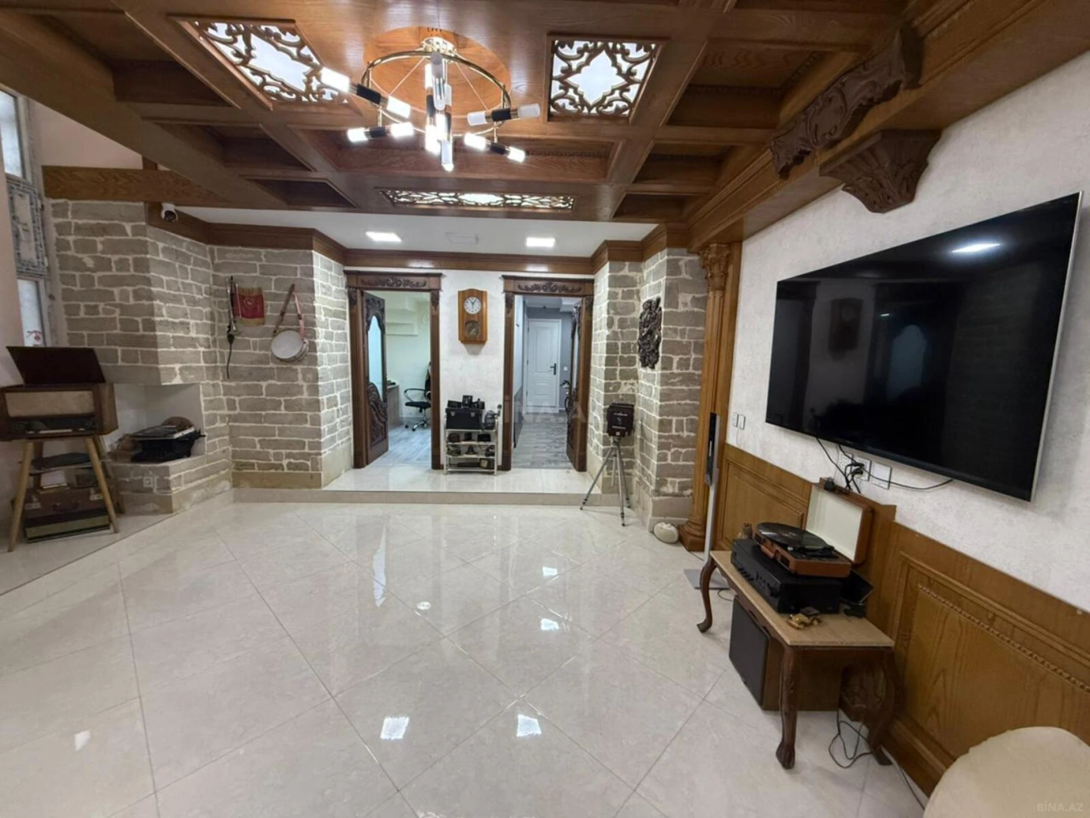 Kirayə verilir obyekt 140 m²