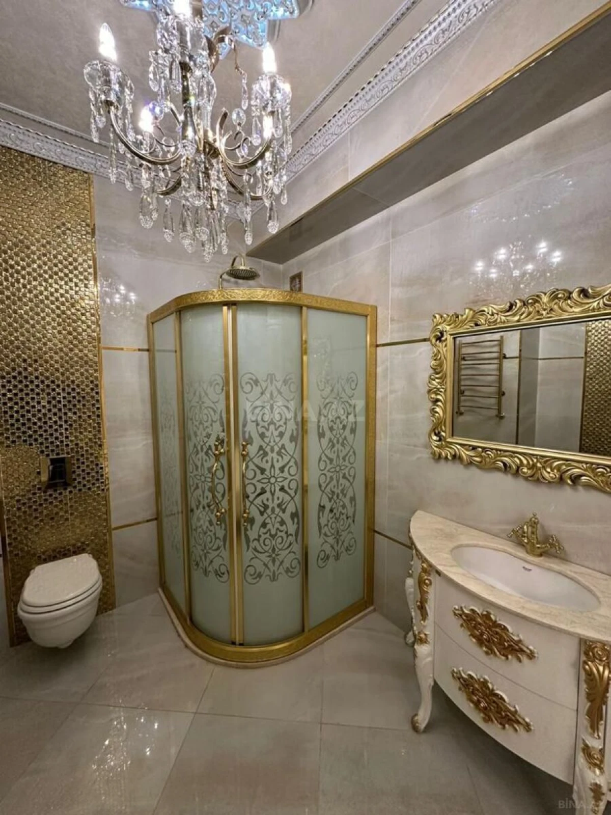 Satılır 4 otaqlı mənzil 172 m²