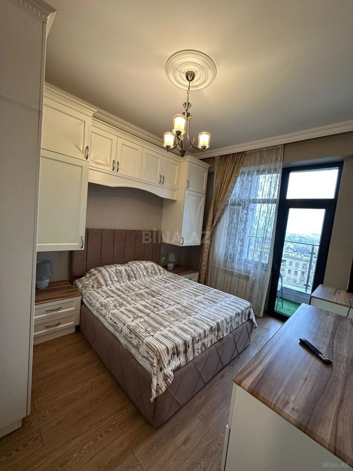 Kirayə verilir 2 otaqlı mənzil 61 m²