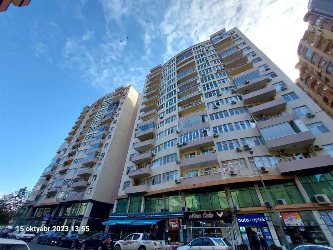 Satılır 4 otaqlı mənzil 154 m²