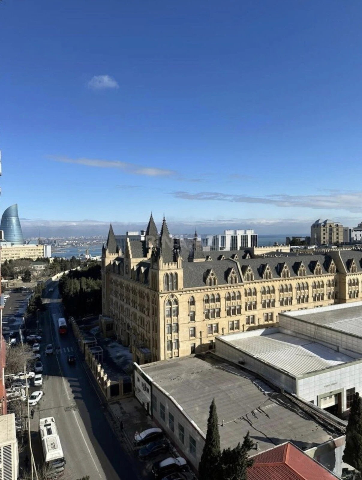 Satılır 3 otaqlı mənzil 86 m²