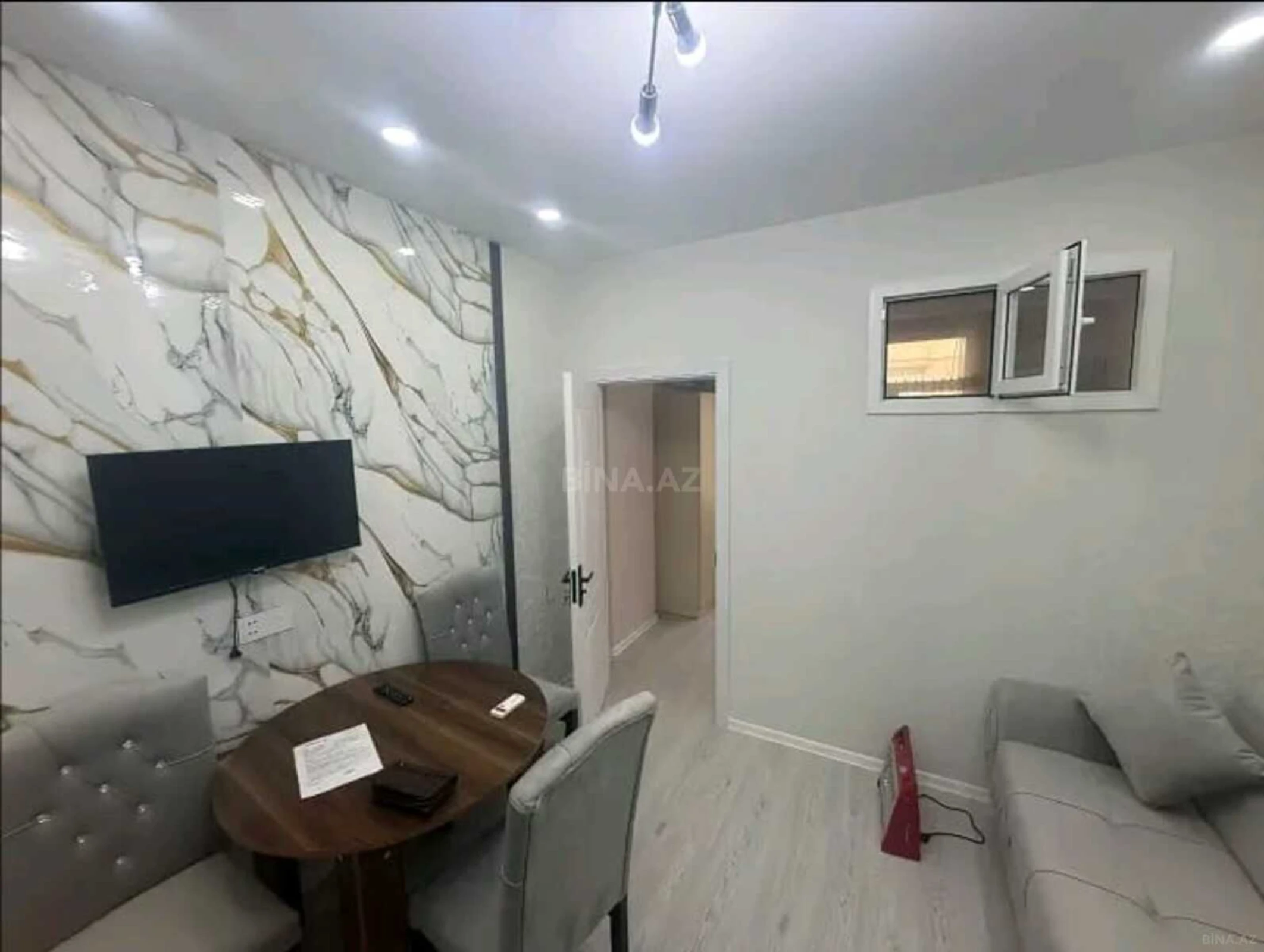 Kirayə verilir 2 otaqlı mənzil 70 m²