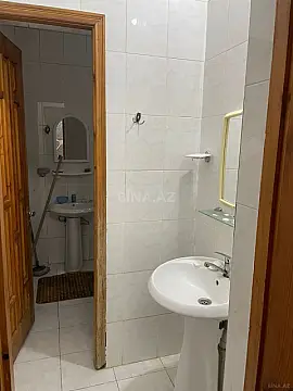 Kirayə verilir 4 otaqlı həyət evi 397 m²