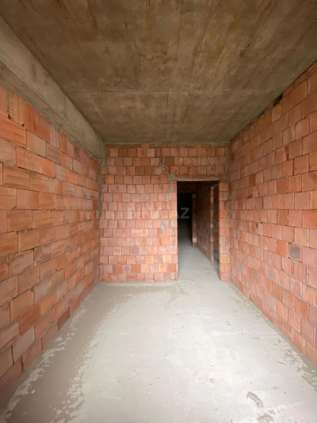 Satılır 1 otaqlı mənzil 51 m²