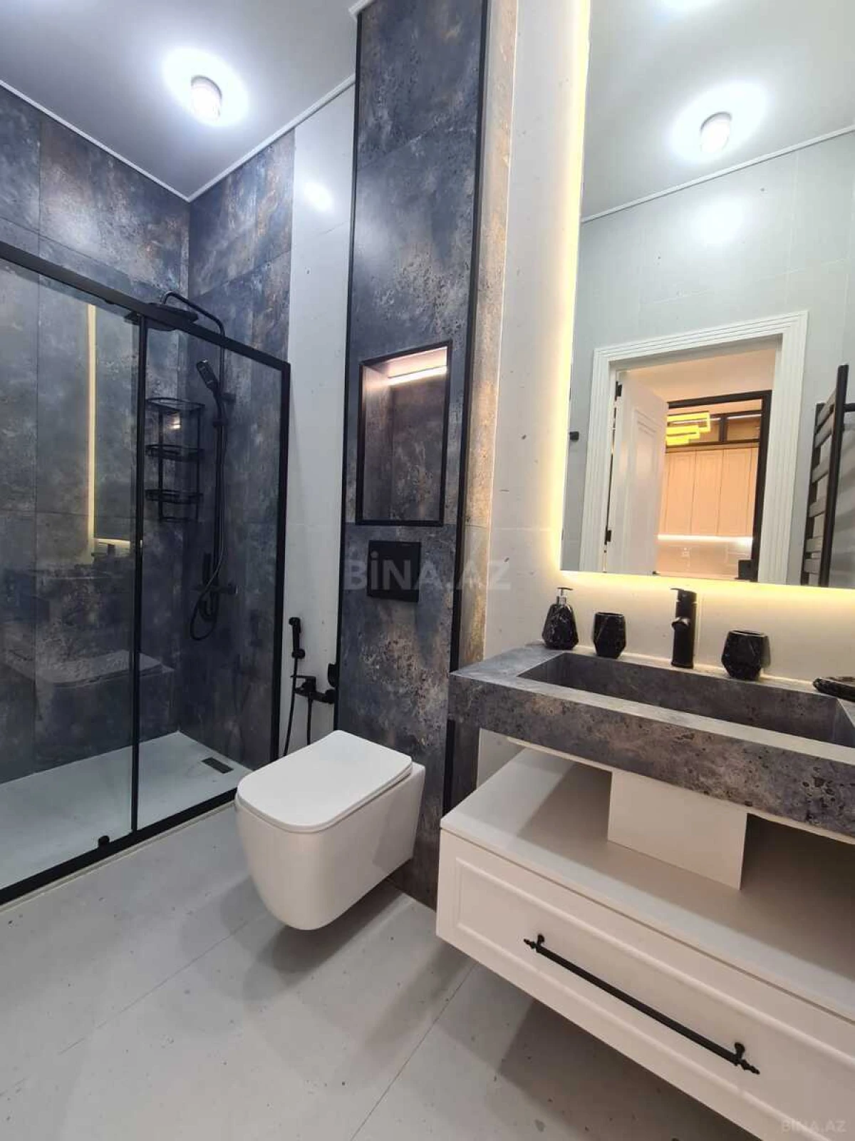 Satılır 3 otaqlı mənzil 98 m²