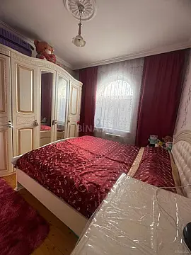 Satılır 5 otaqlı həyət evi 140 m²