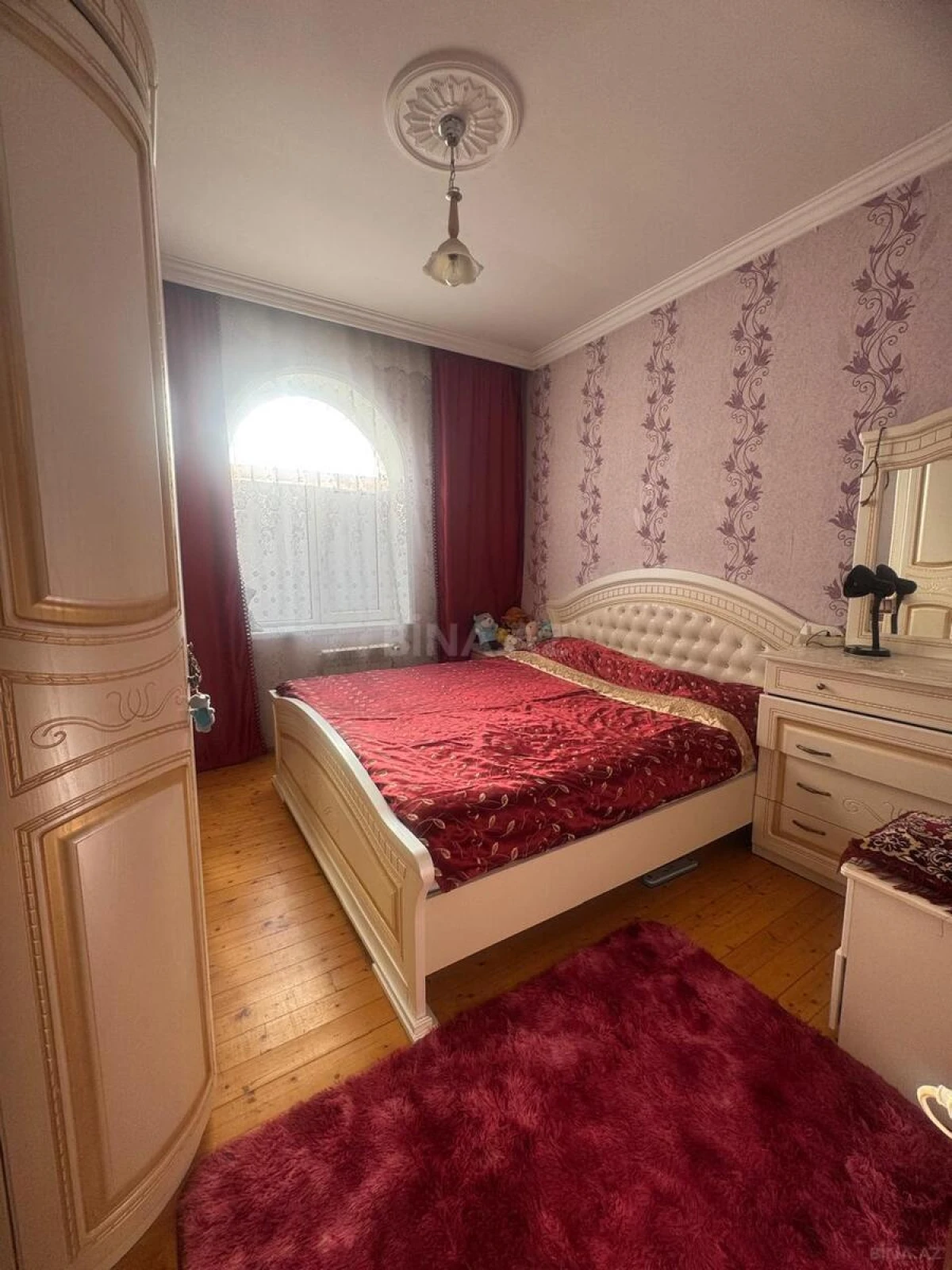 Satılır 5 otaqlı həyət evi 140 m²