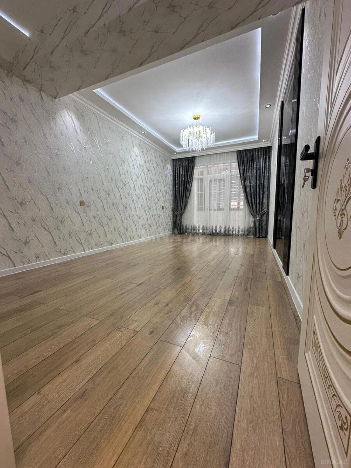Satılır 3 otaqlı mənzil 96 m²