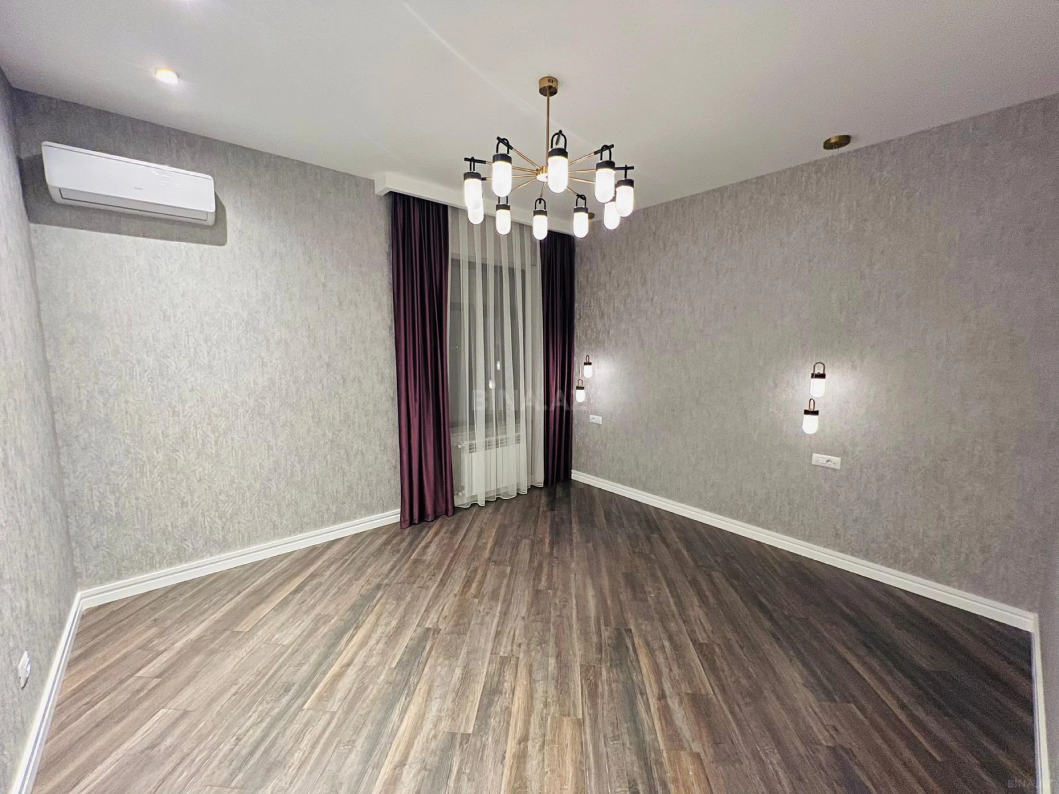 Satılır 5 otaqlı həyət evi 200 m²