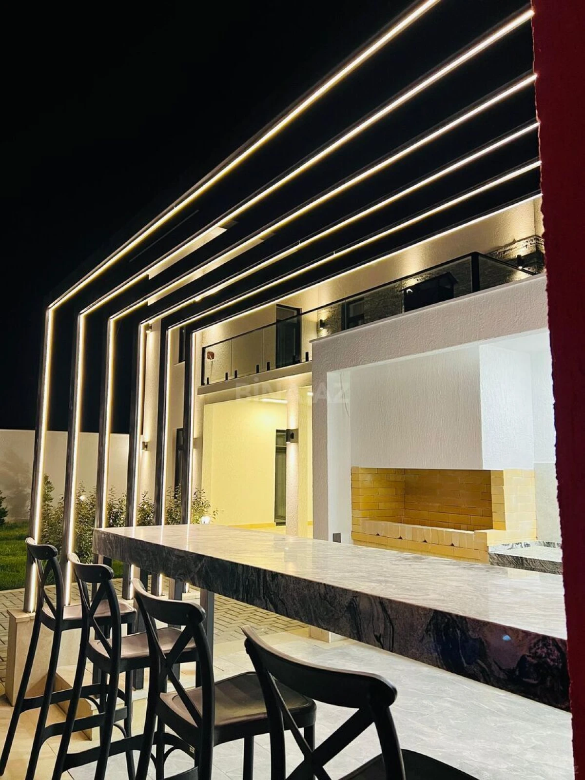 Satılır 5 otaqlı həyət evi 200 m²