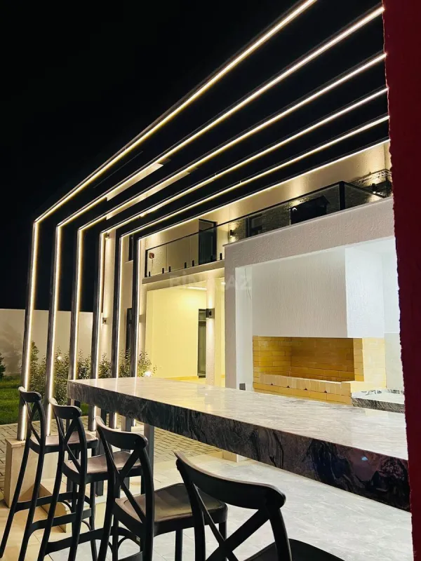 Satılır 5 otaqlı həyət evi 200 m²