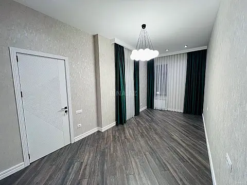 Satılır 5 otaqlı həyət evi 200 m²