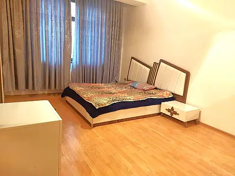 Kirayə verilir 3 otaqlı mənzil 110 m²