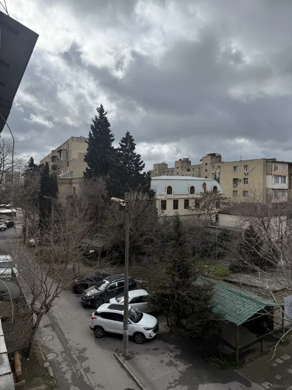 Satılır 2 otaqlı mənzil 70 m²