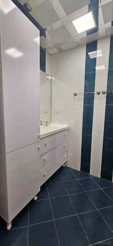 Kirayə verilir 3 otaqlı mənzil 128 m²