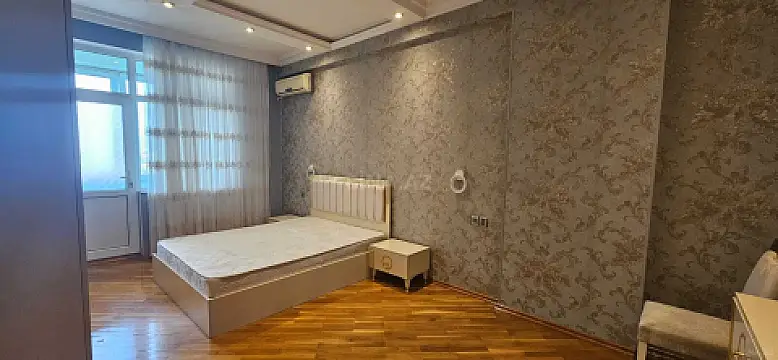 Kirayə verilir 3 otaqlı mənzil 128 m²