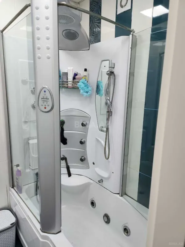 Kirayə verilir 3 otaqlı mənzil 128 m²