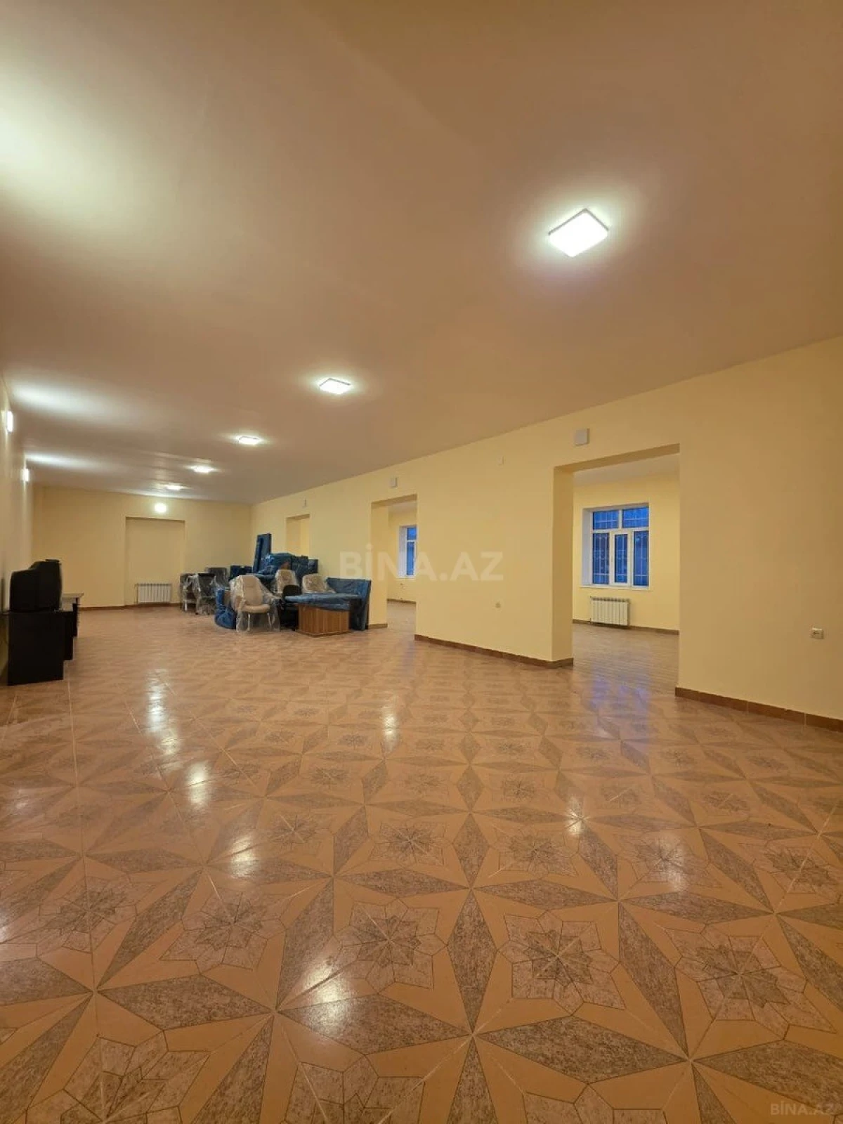 Satılır obyekt 1000 m²