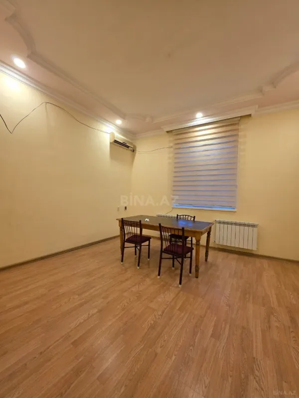 Satılır obyekt 1000 m²