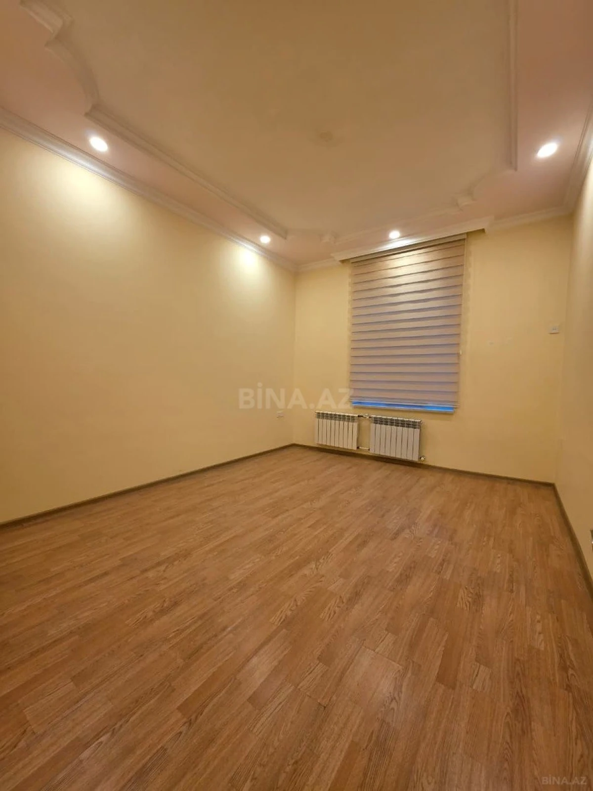 Satılır obyekt 1000 m²