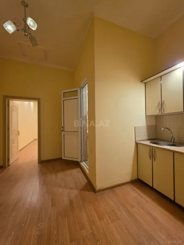 Satılır obyekt 1000 m²