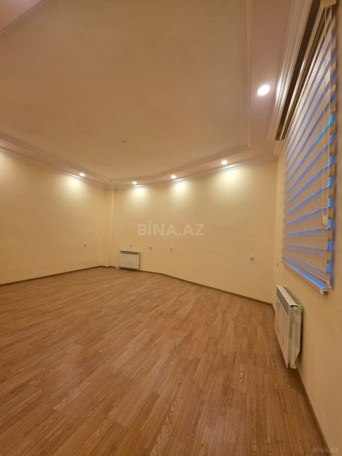 Satılır obyekt 1000 m²