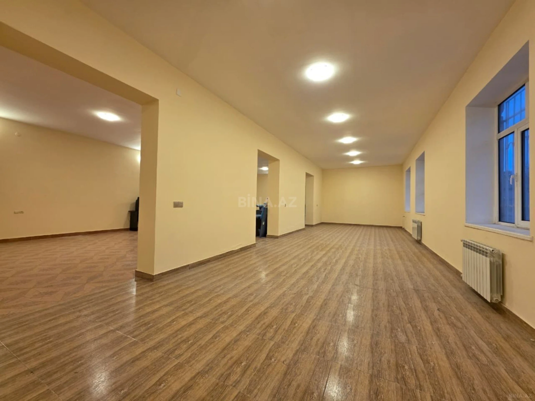 Satılır obyekt 1000 m²