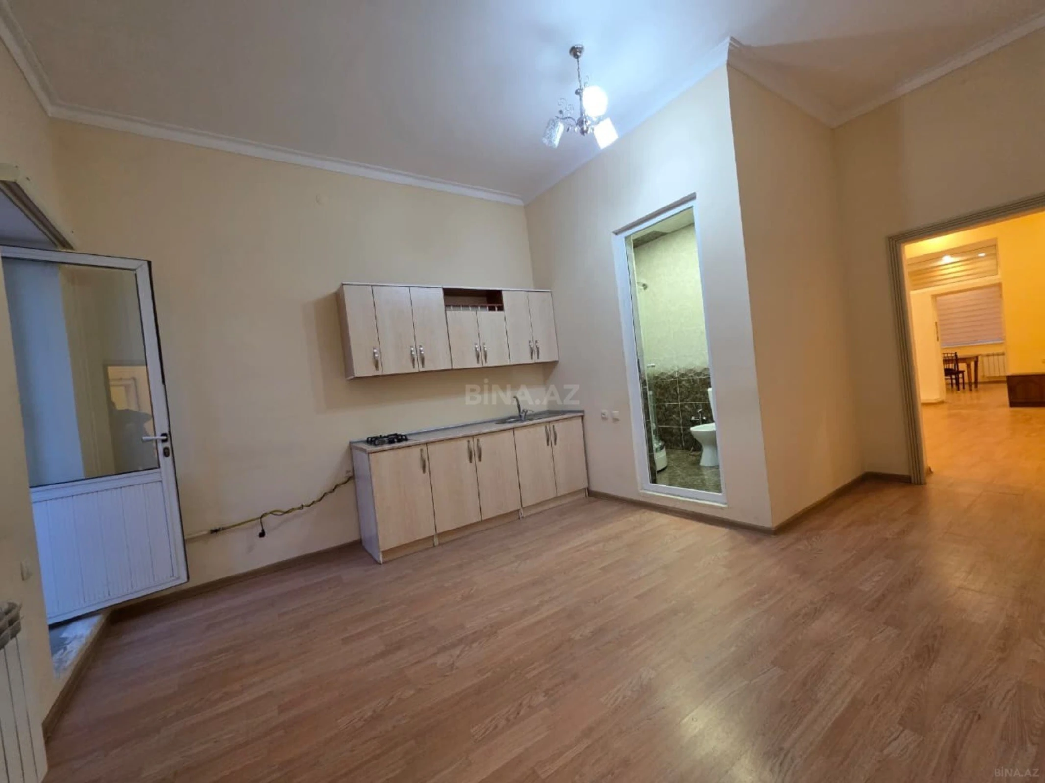 Satılır obyekt 1000 m²