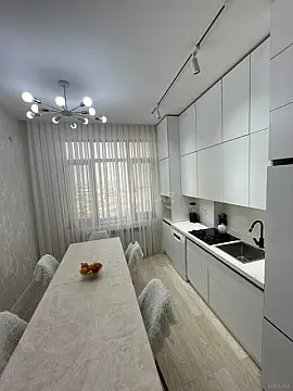 Satılır 3 otaqlı mənzil 82 m²