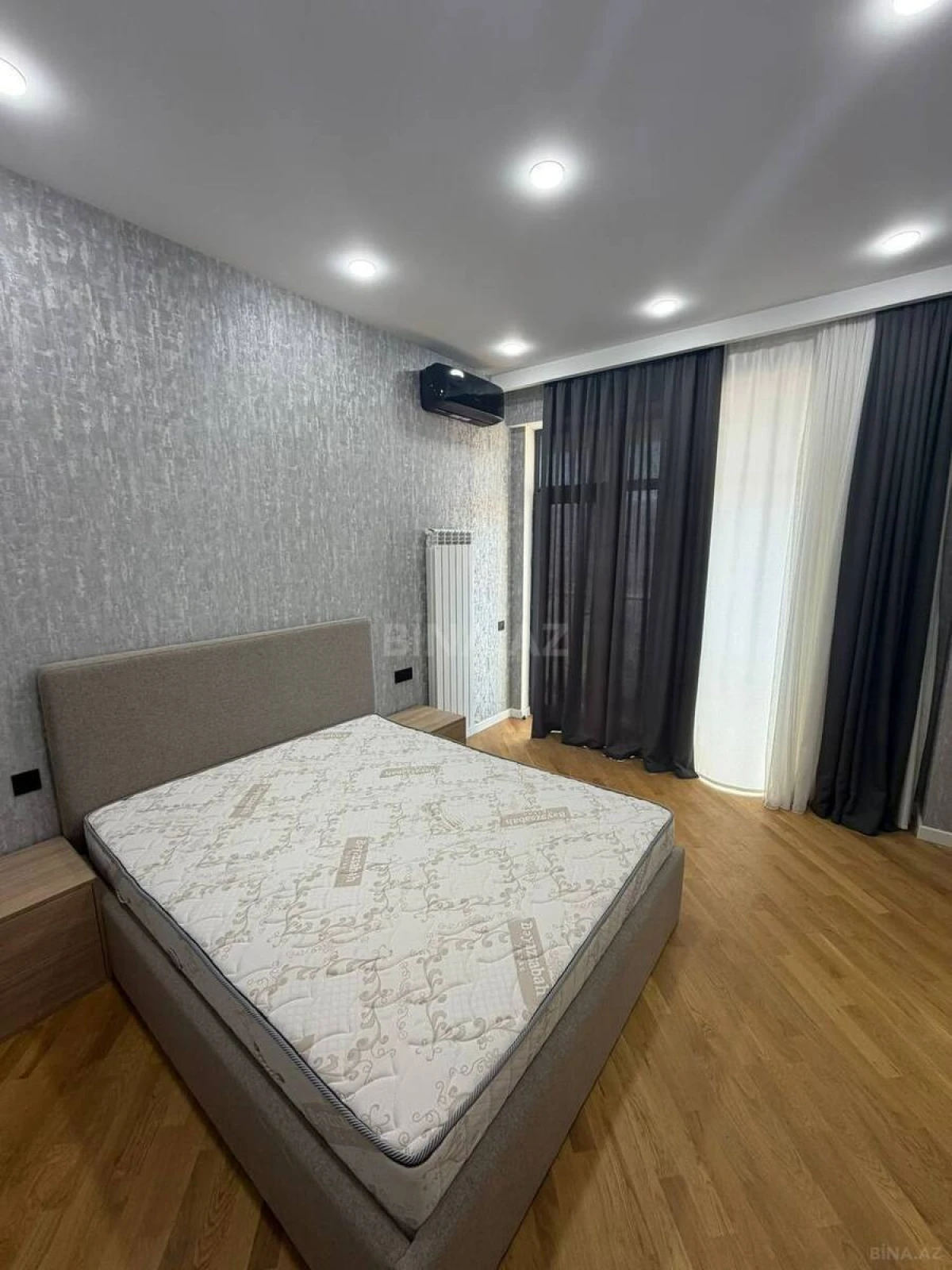 Satılır 2 otaqlı mənzil 75 m²