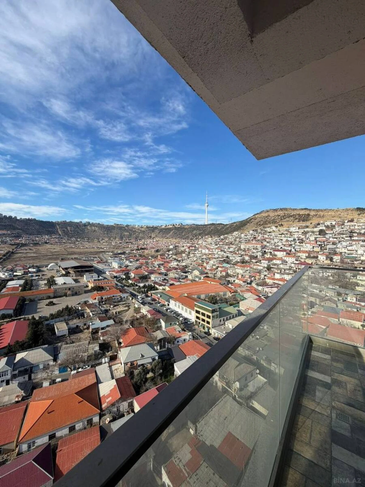 Satılır 2 otaqlı mənzil 75 m²