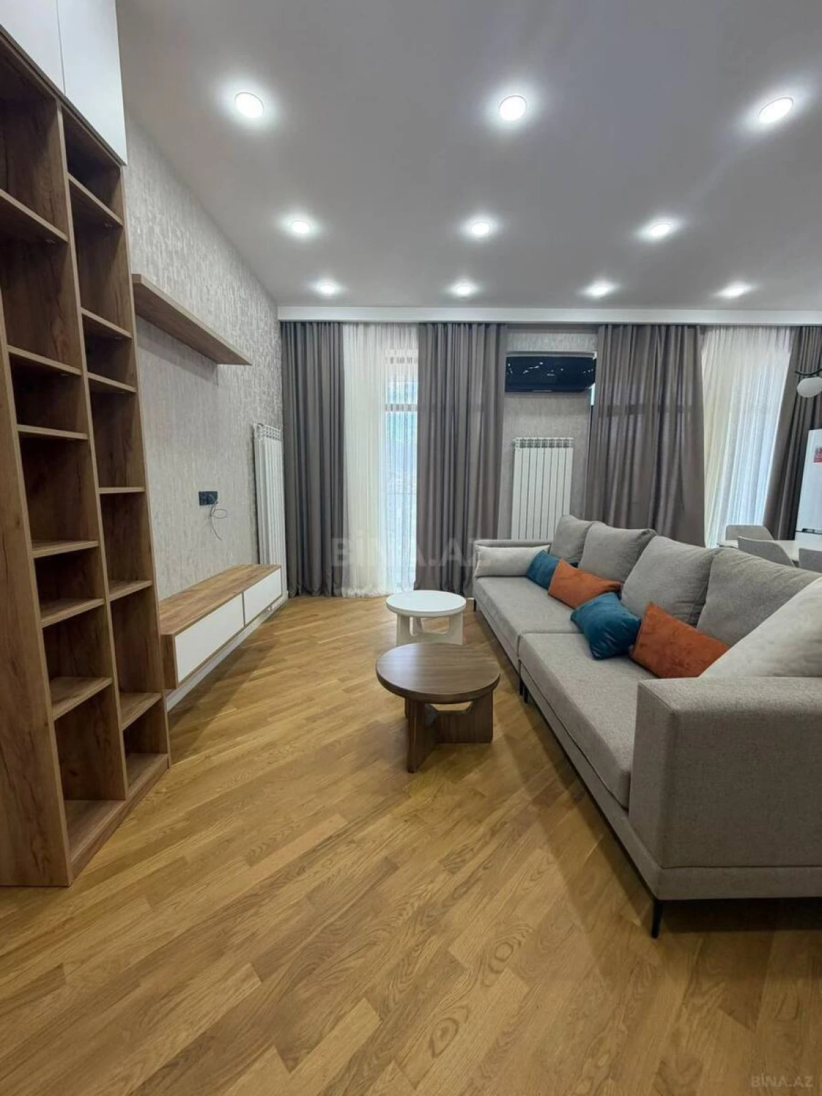 Satılır 2 otaqlı mənzil 75 m²
