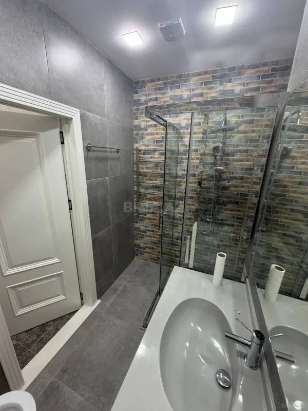 Satılır 2 otaqlı mənzil 75 m²