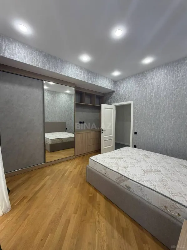 Satılır 2 otaqlı mənzil 75 m²