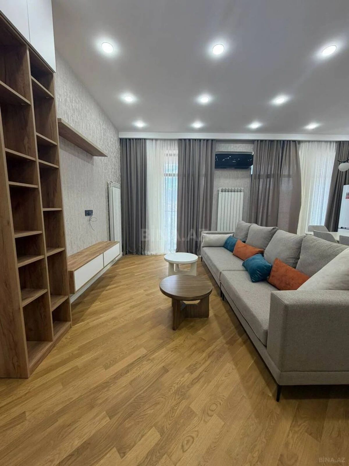 Satılır 2 otaqlı mənzil 75 m²