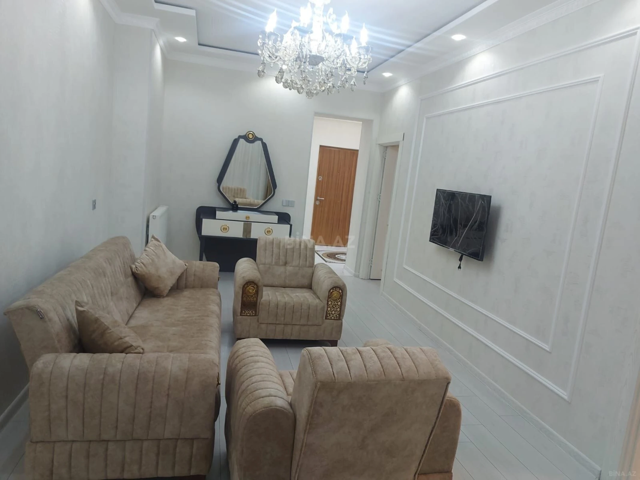 Kirayə verilir 2 otaqlı mənzil 76 m²