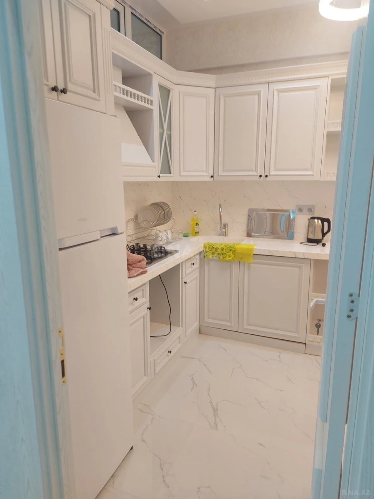 Kirayə verilir 2 otaqlı mənzil 76 m²