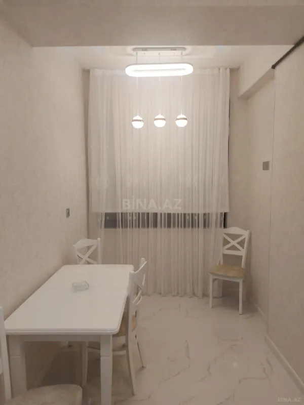 Kirayə verilir 2 otaqlı mənzil 76 m²