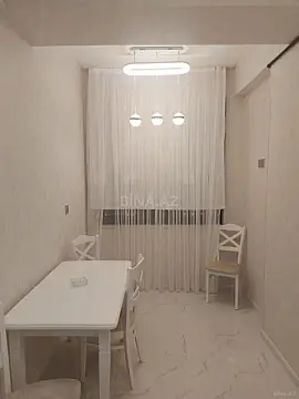 Kirayə verilir 2 otaqlı mənzil 76 m²