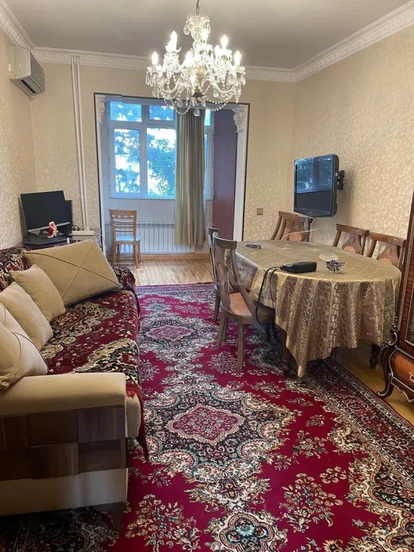 Kirayə verilir 2 otaqlı mənzil 60 m²