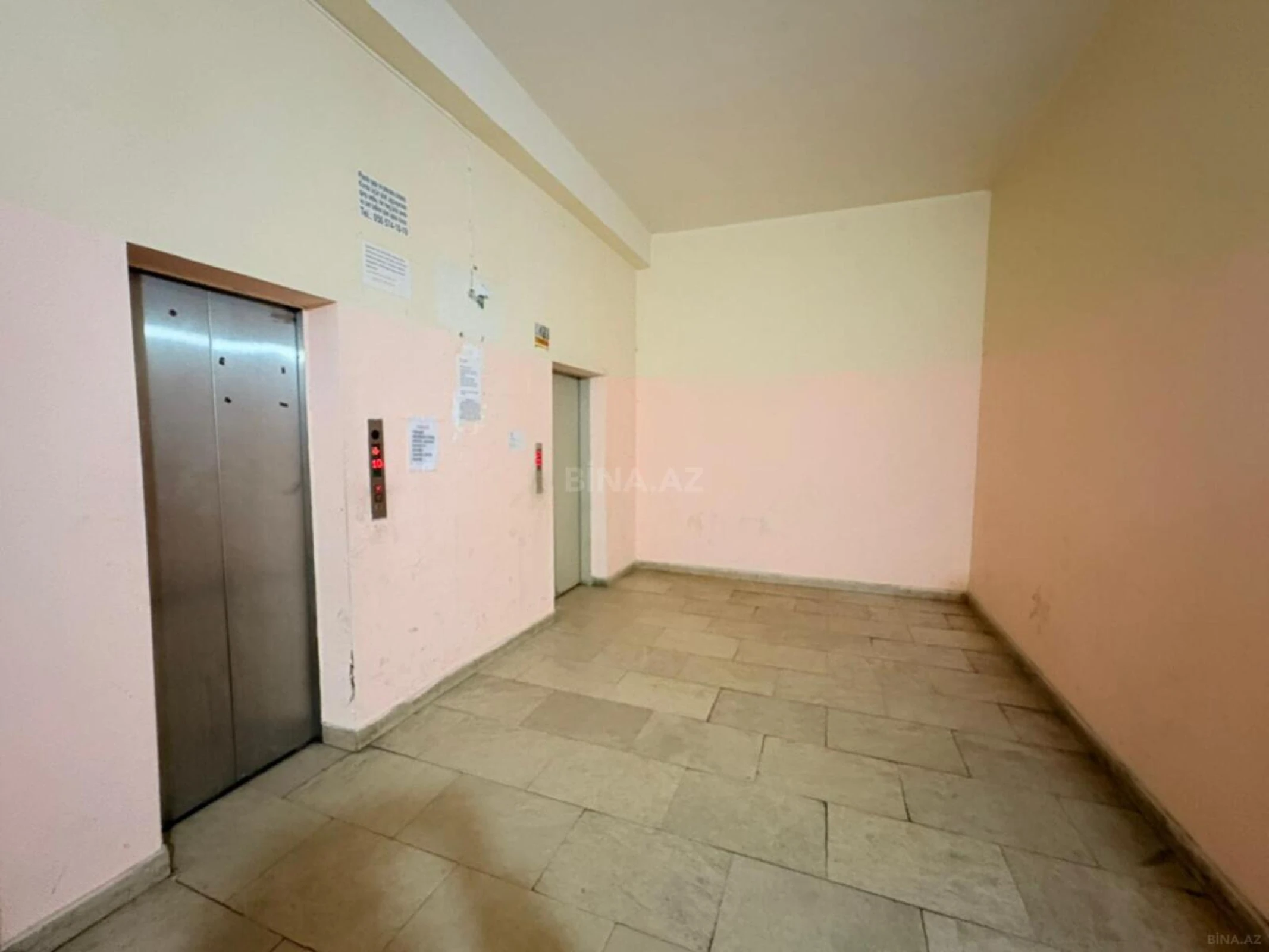 Satılır 2 otaqlı mənzil 105 m²